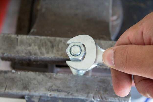 Манипуляции с помощью дополнительных инструментов