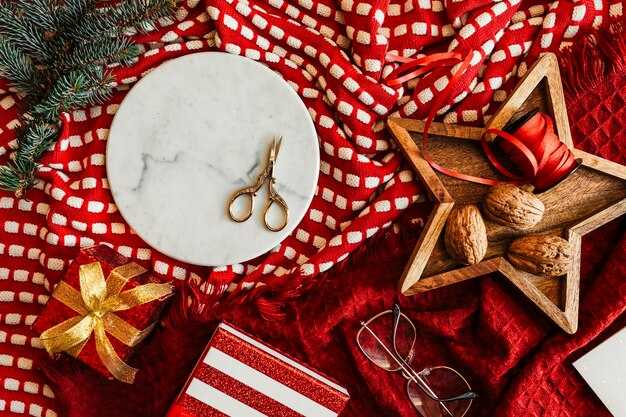 Сочетания традиционных новогодних цветов