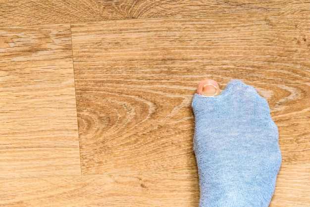 Использование малярного скотча для ровного края